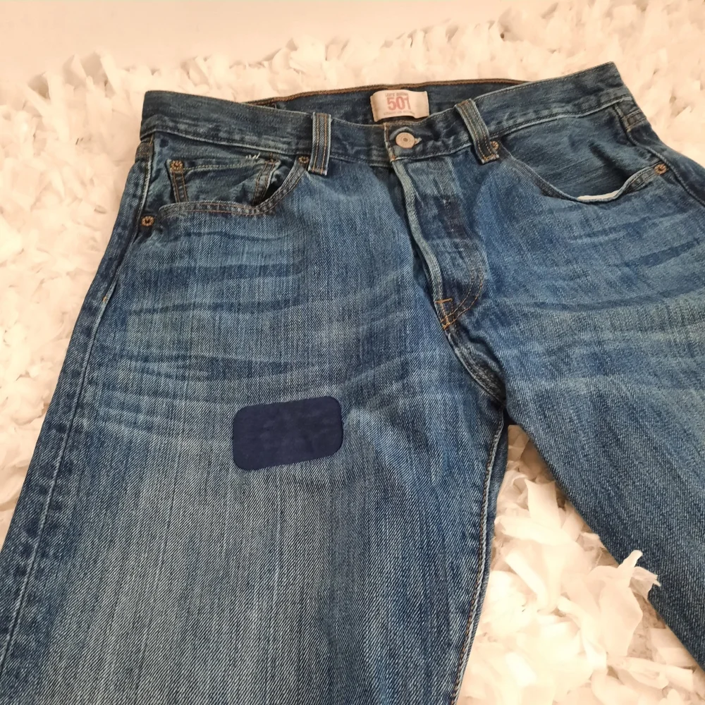 Levi's Original 501 Straight Leg Button Fly W34 x L32 Patch